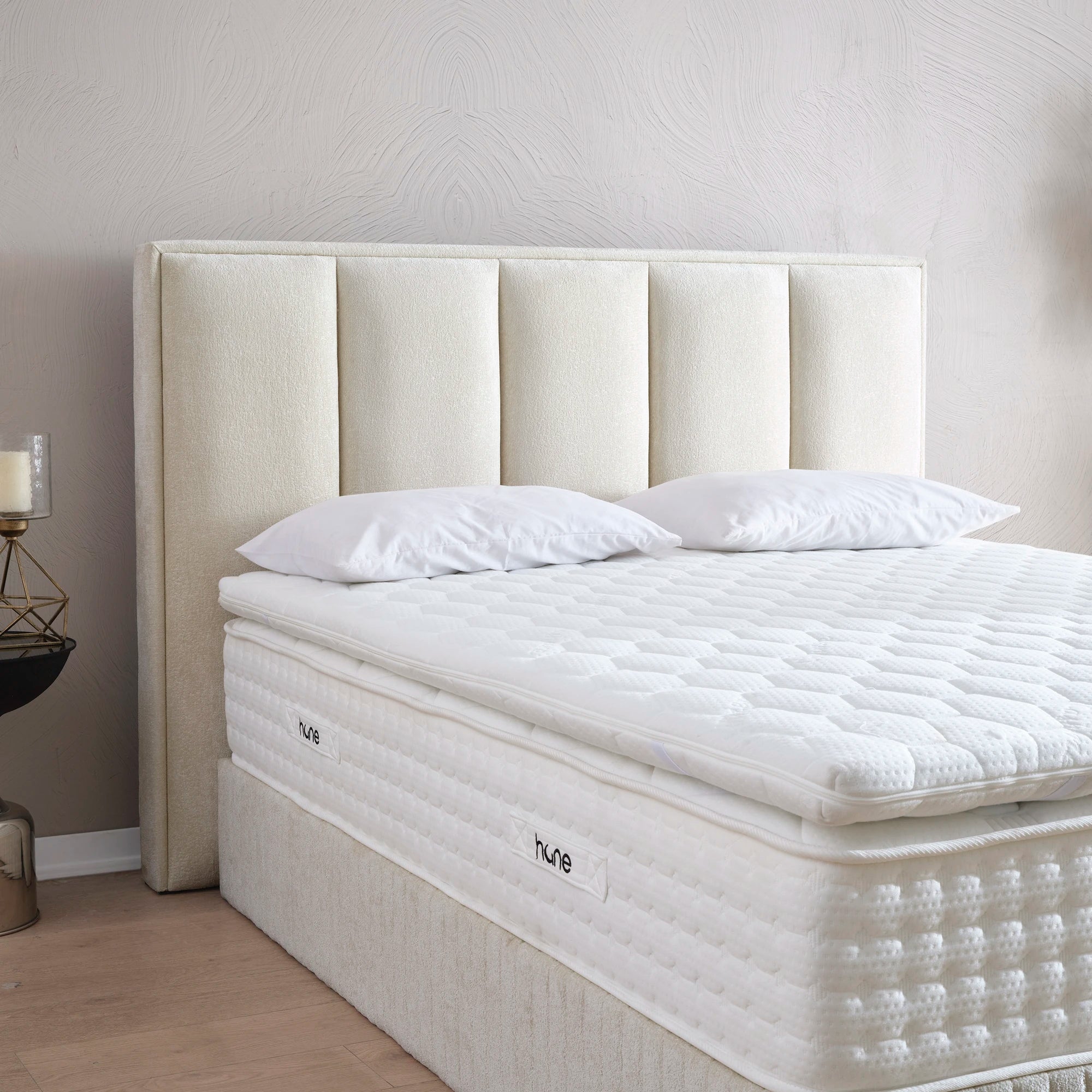 Designer Polsterbett mit Stauraum Theo