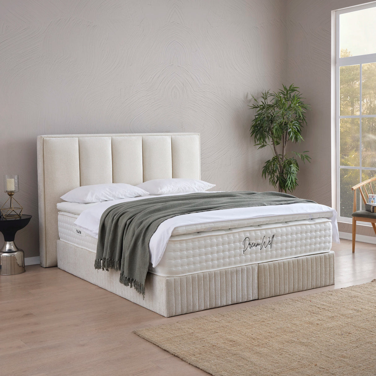 Posteľ s úložným priestorom THEO