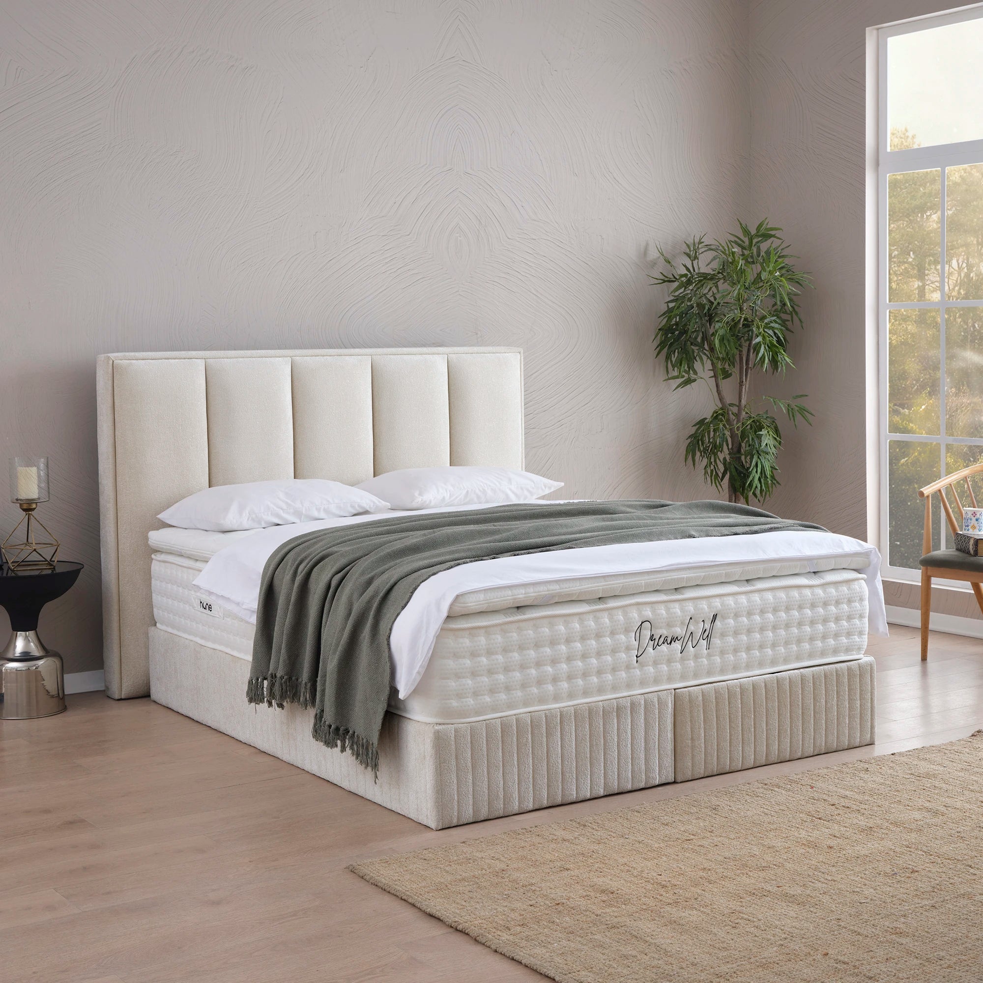 Designer Polsterbett mit Stauraum Theo