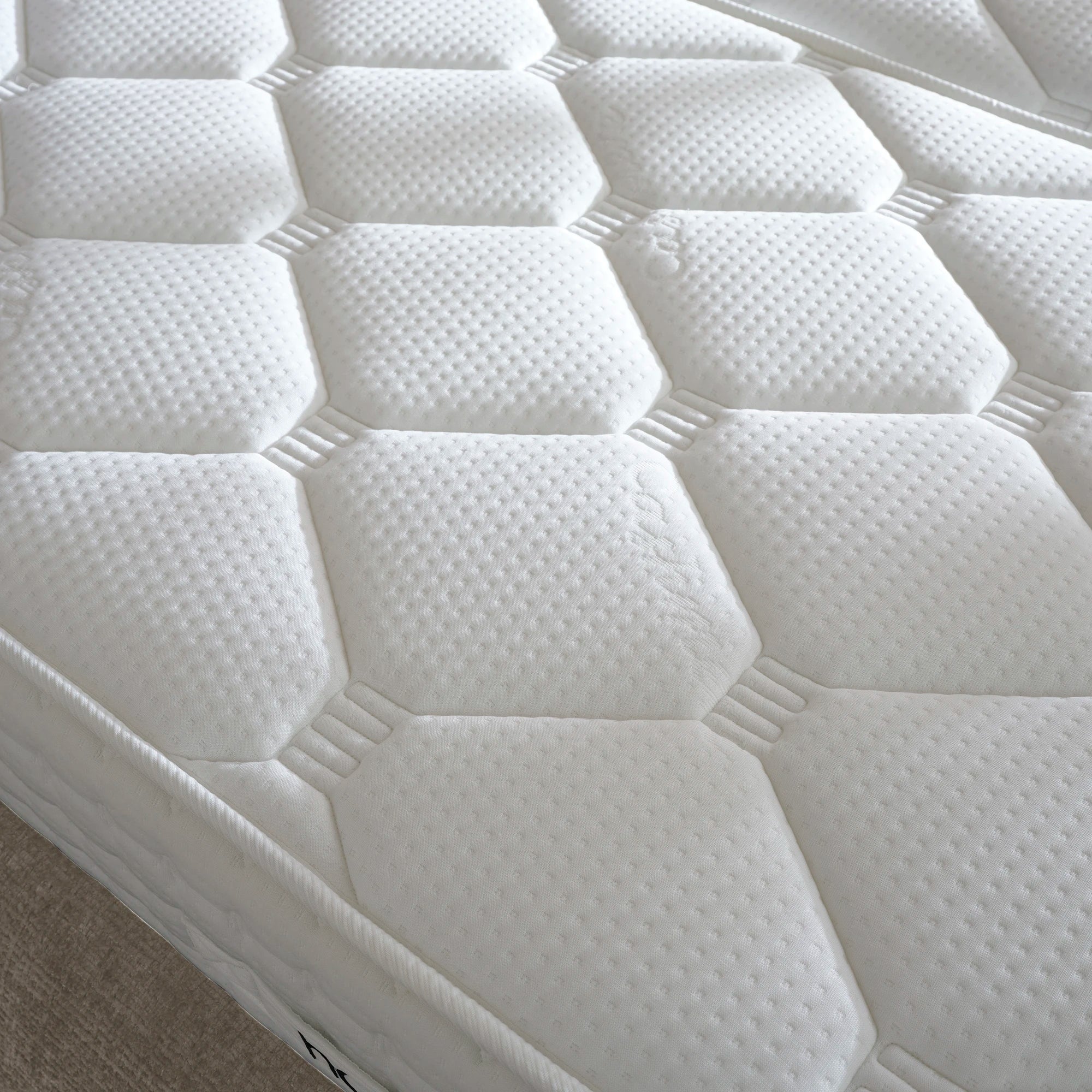 Bett mit Stauraum VERONICA