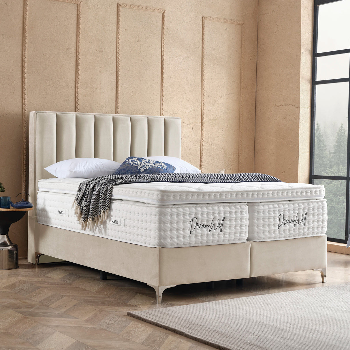 Bett mit Stauraum VERTICAL