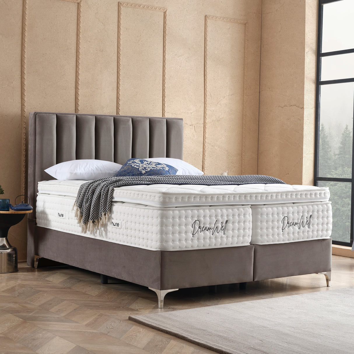 Bett mit Stauraum VERTICAL