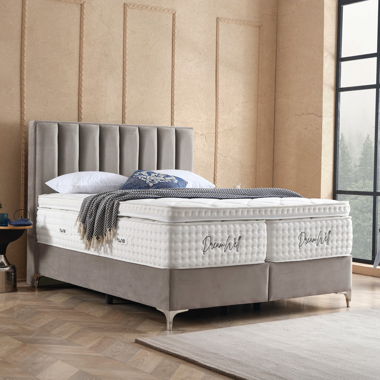 Bett mit Stauraum VERTICAL