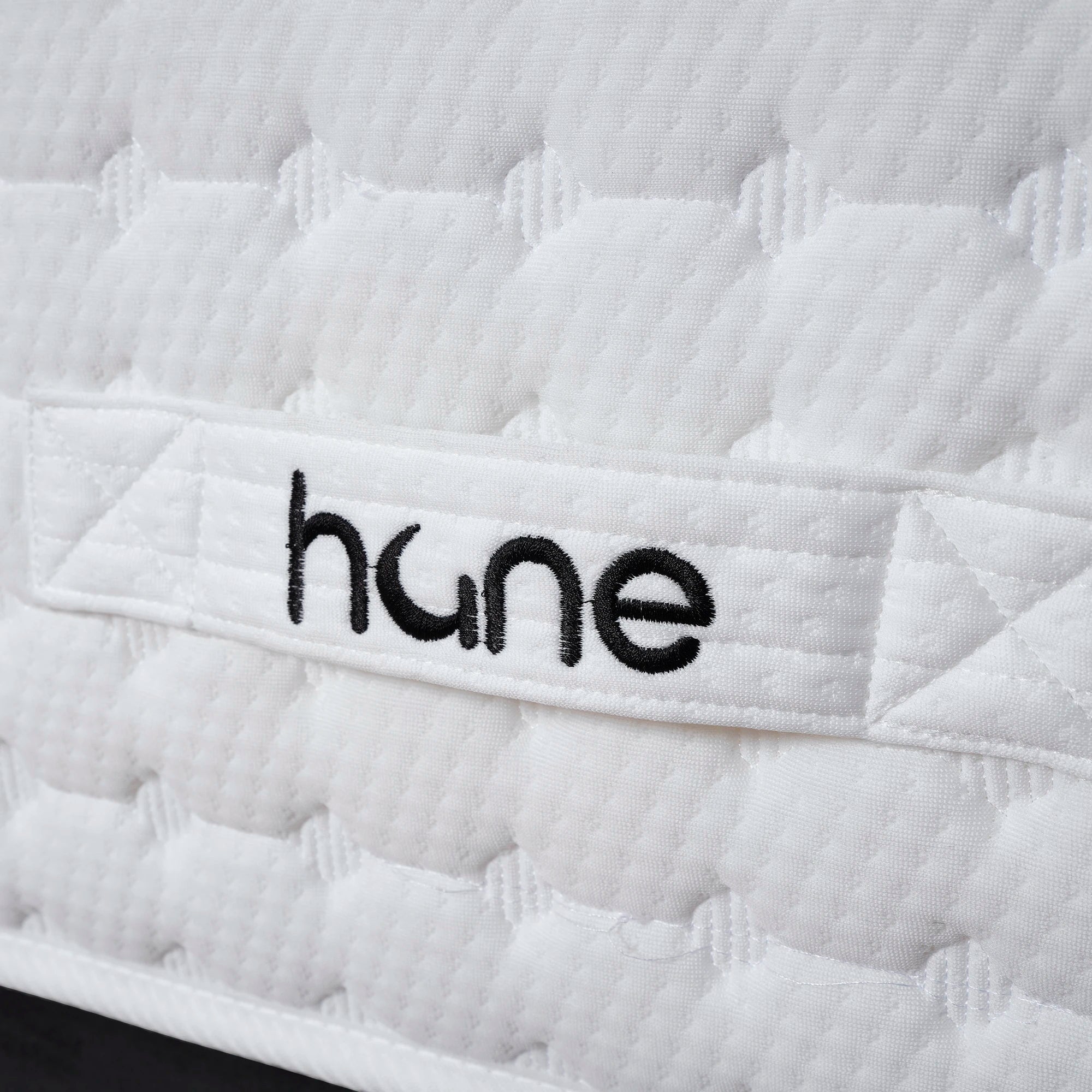 Posteľ s pružinovým boxom CASTLE