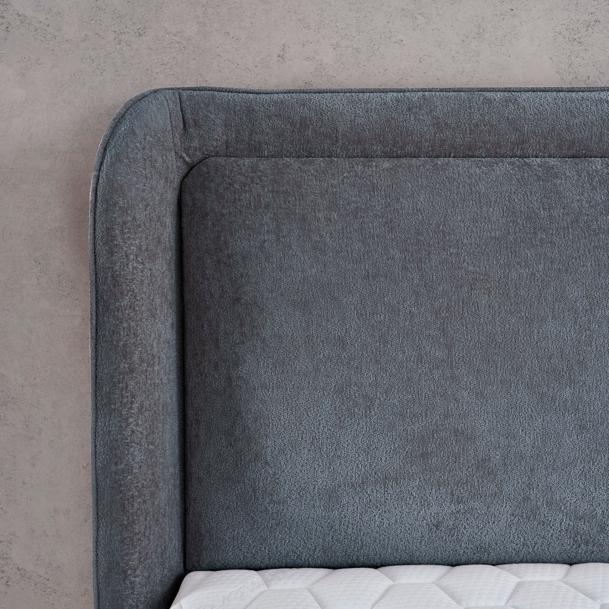 Posteľ s boxspringom LEONE