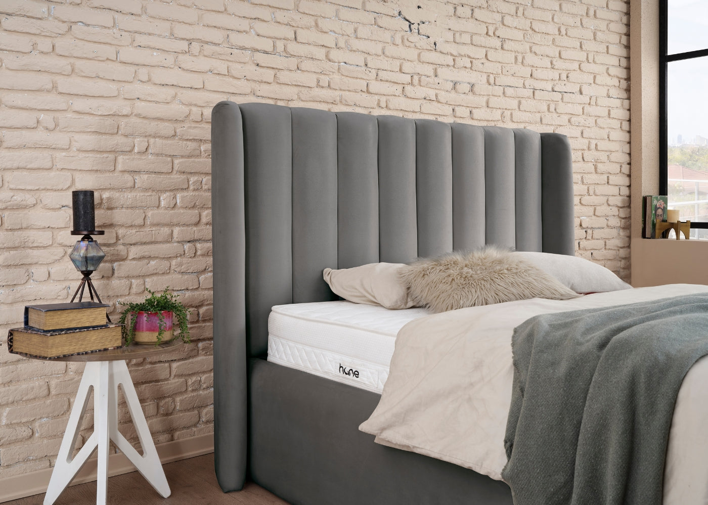 Posteľ s úložným priestorom XXL COMO