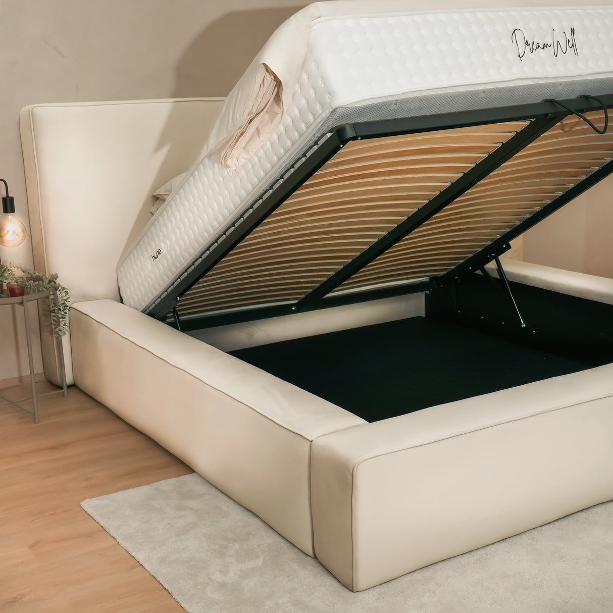 Bett mit Stauraum OLBIA