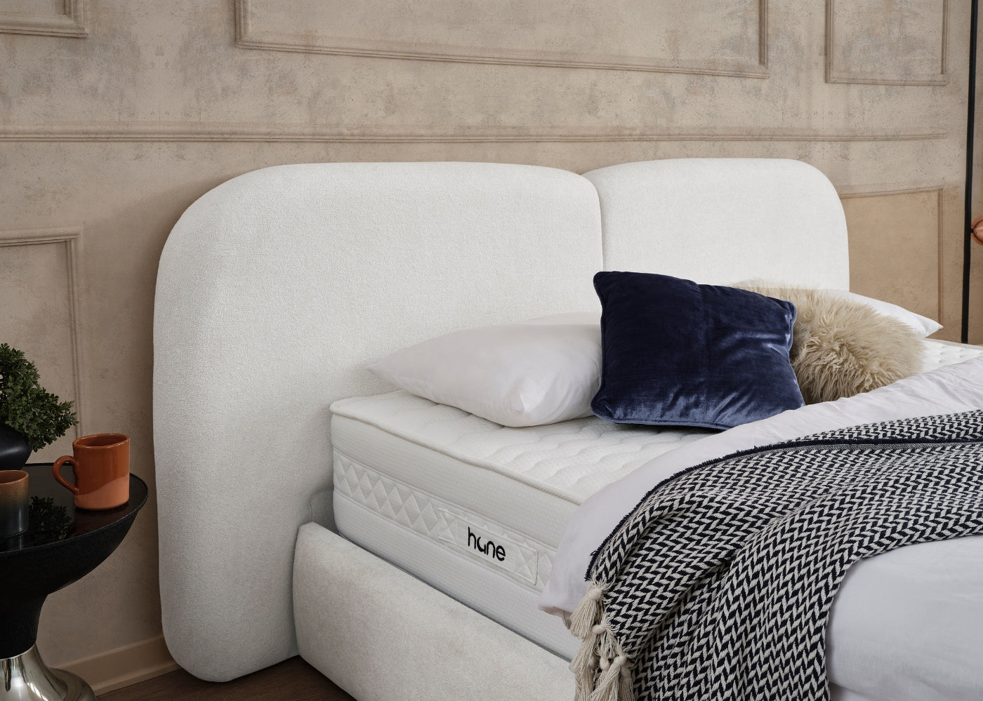 Posteľ s úložným priestorom NAD