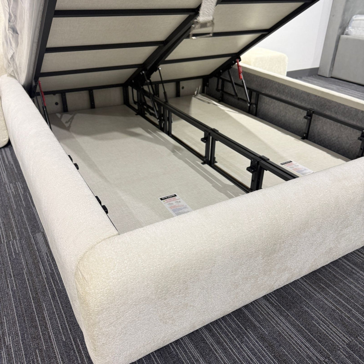 MYCONOS 160×200 inkl. Matratze & Stauraum