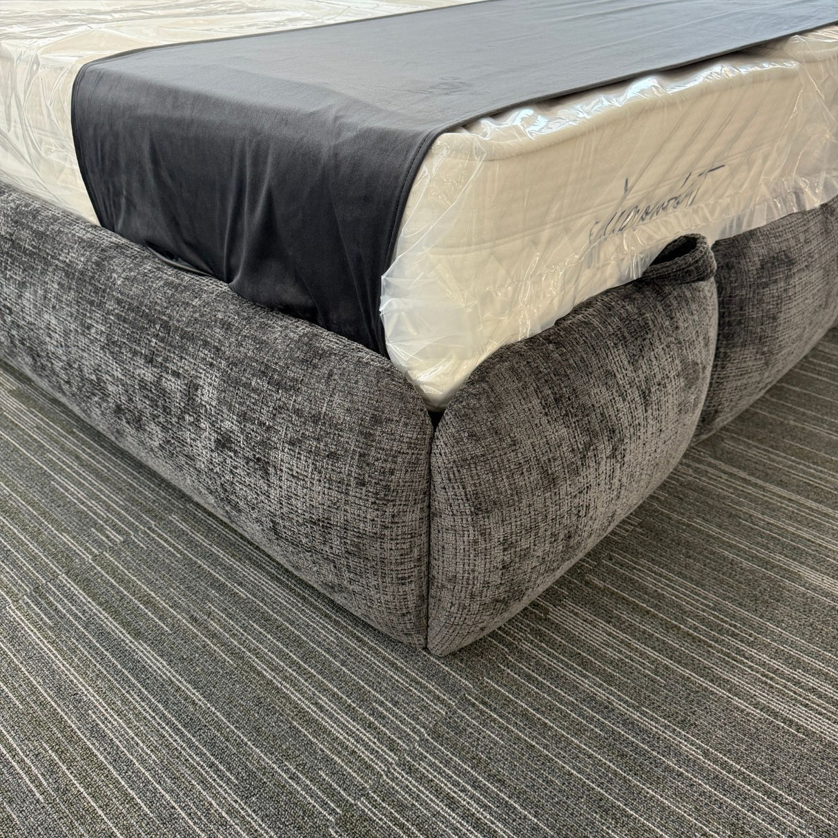 VERONICA XXL 160×200 inkl. Matratze & Stauraum