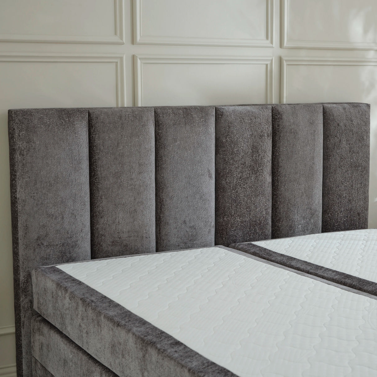 Boxspringbett OSCAR Boucle elektrisch verstellbar mit Matratze & Topper
