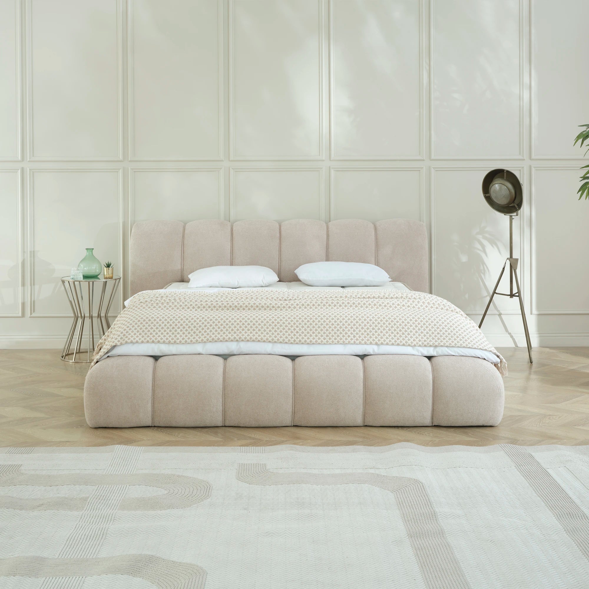 Designer Polsterbett mit Stauraum Elara