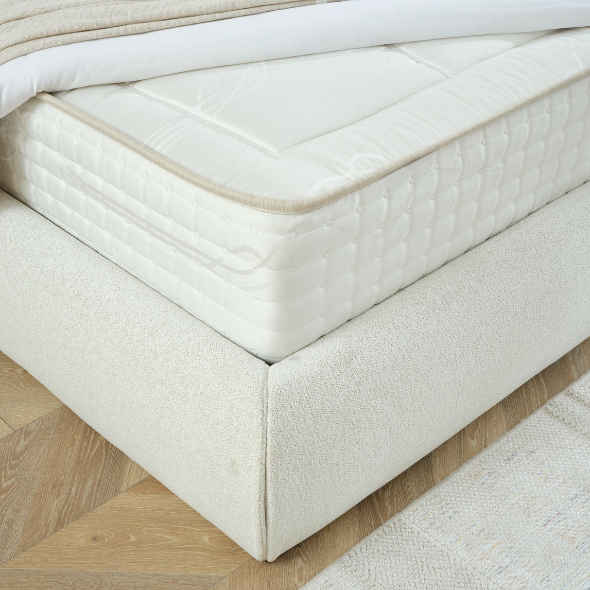 Designer Polsterbett ZENA Teddy-Boucle mit Stauraum