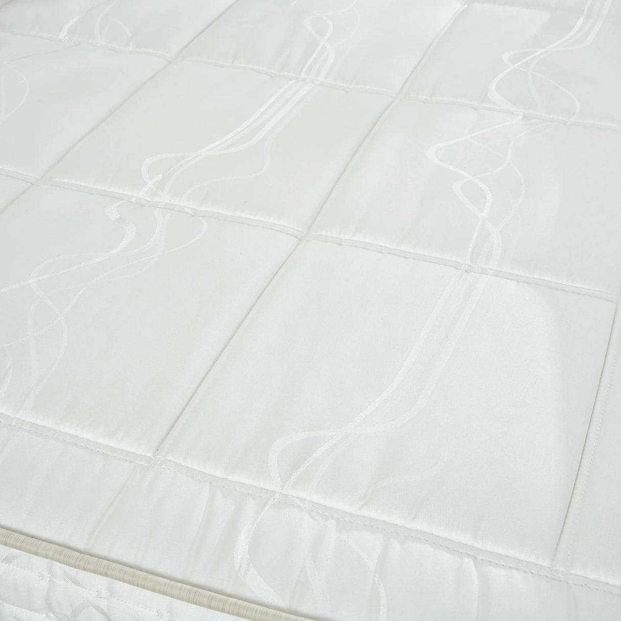 Designer Polsterbett ZENA Teddy-Boucle mit Stauraum