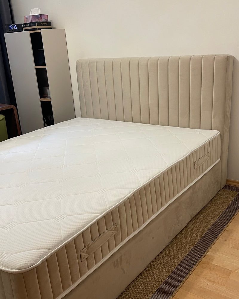Bett mit Stauraum Line