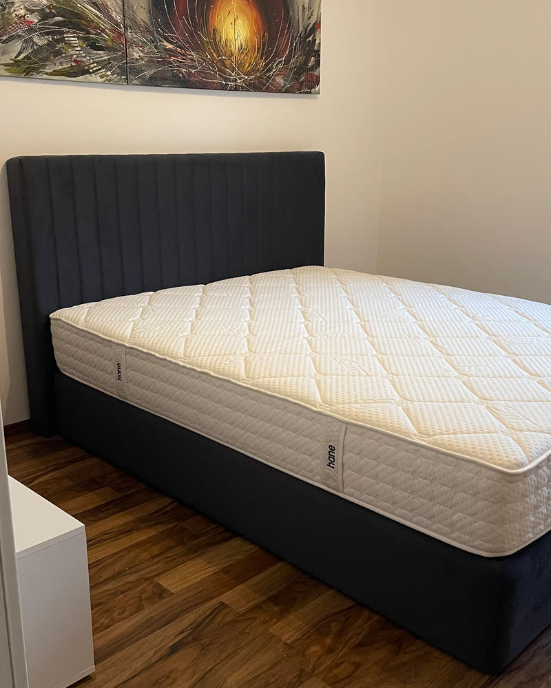 Bett mit Stauraum Line