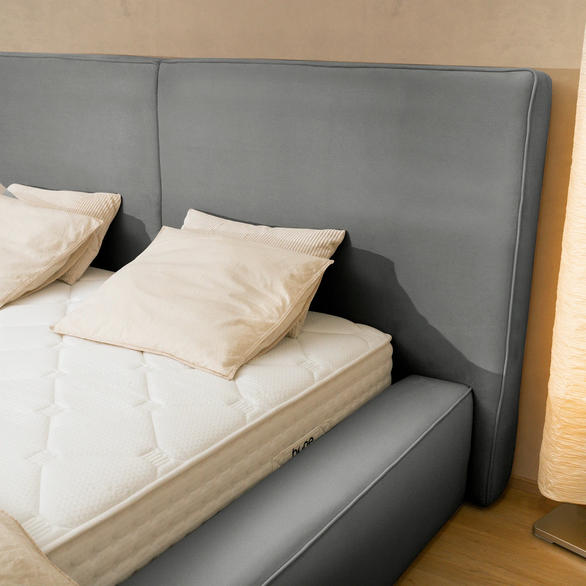 Bett mit Stauraum OLBIA