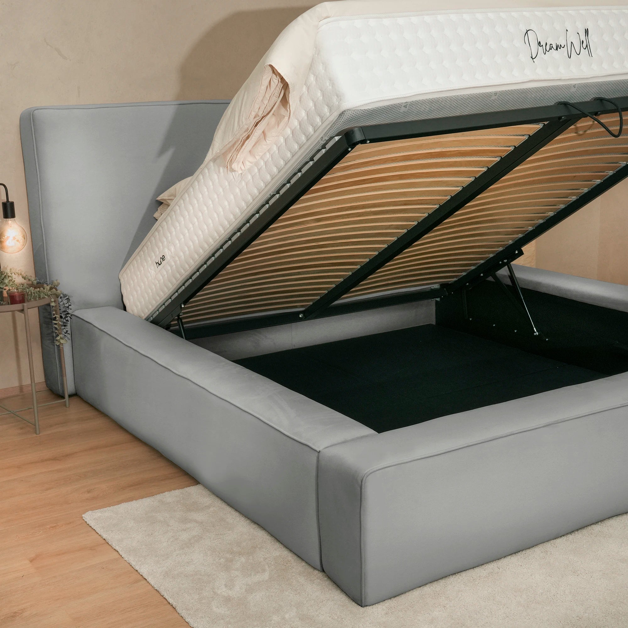 Bett mit Stauraum OLBIA