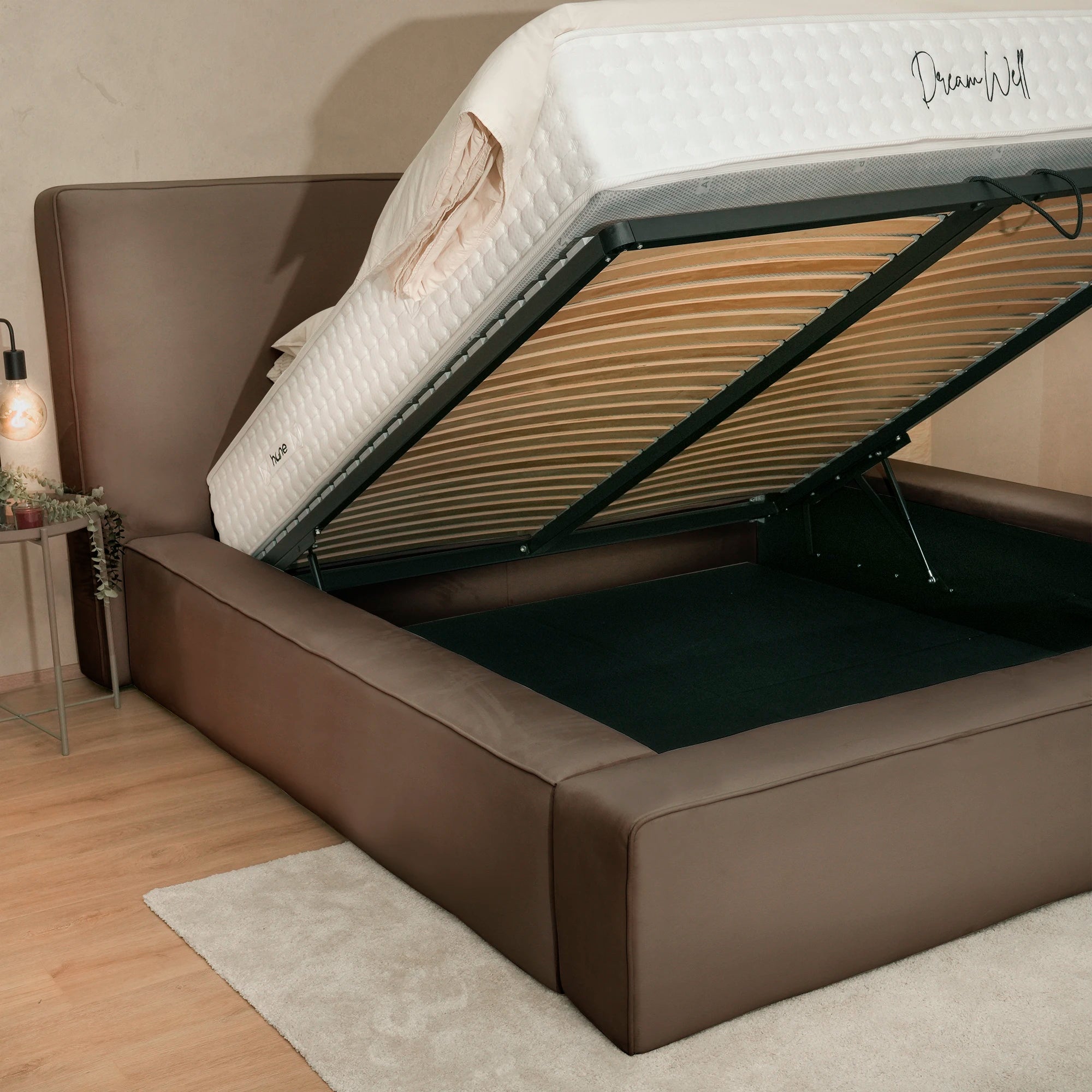 Bett mit Stauraum OLBIA