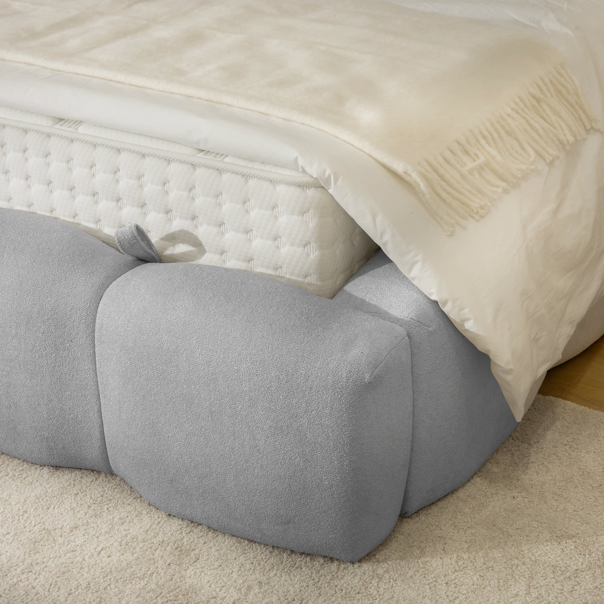 Bett mit Stauraum ELA