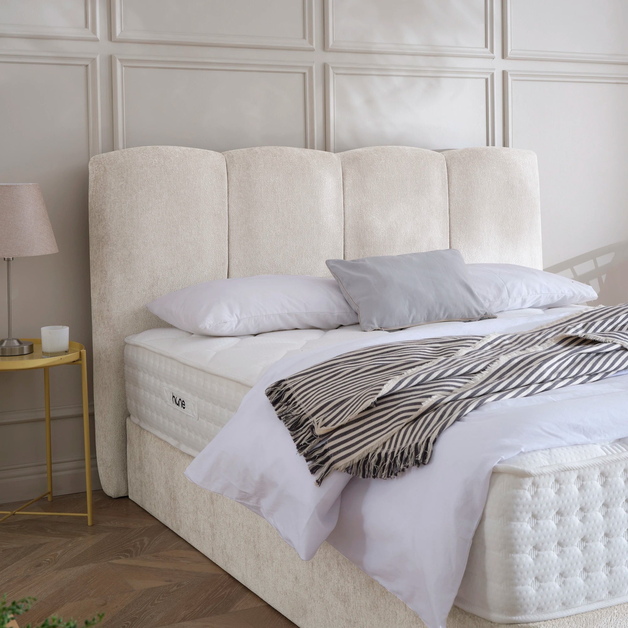 Bett mit Stauraum LILY