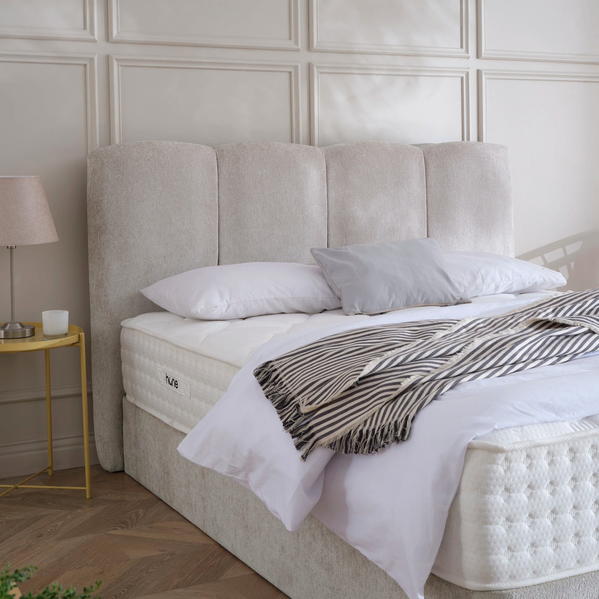 Bett mit Stauraum LILY