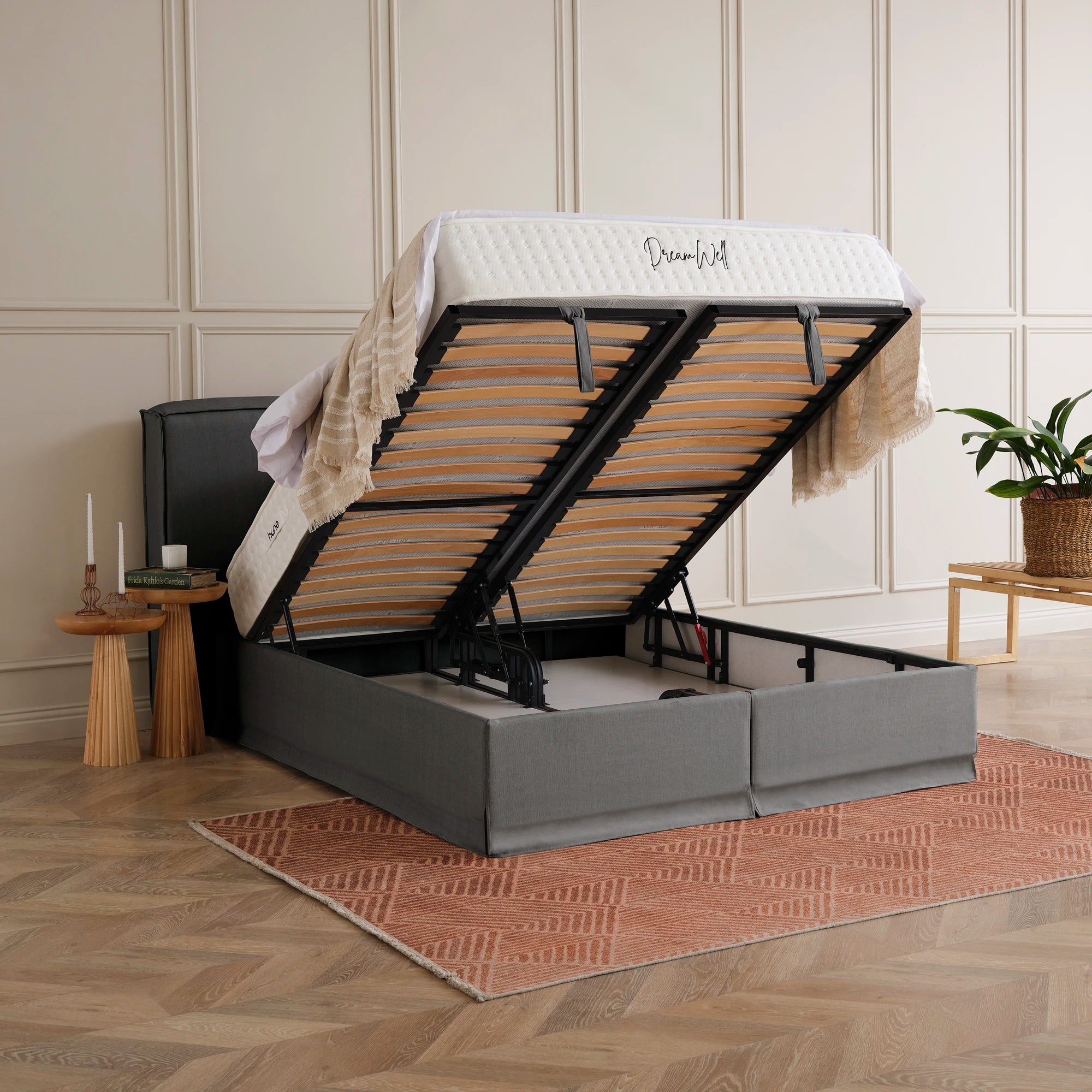 Posteľ s úložným priestorom MANCHESTER