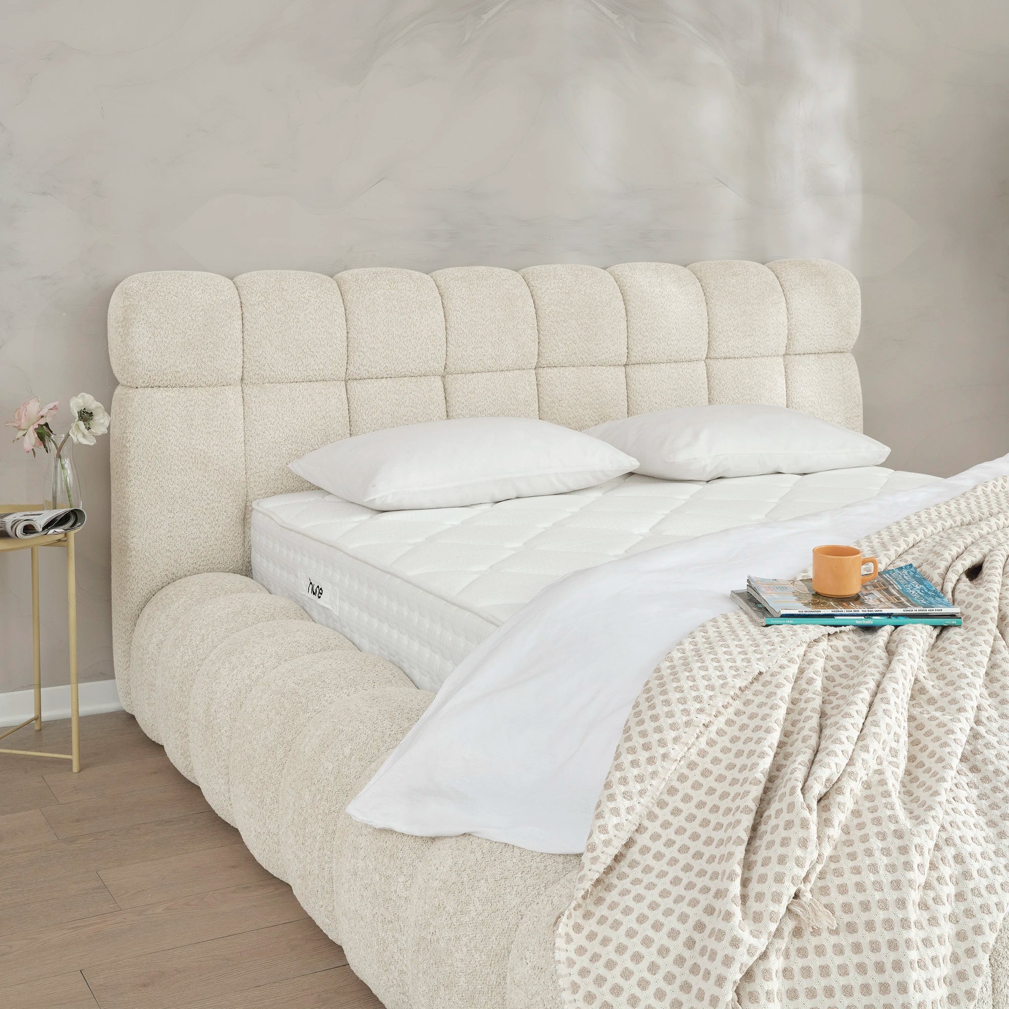 Bett mit Stauraum NORA