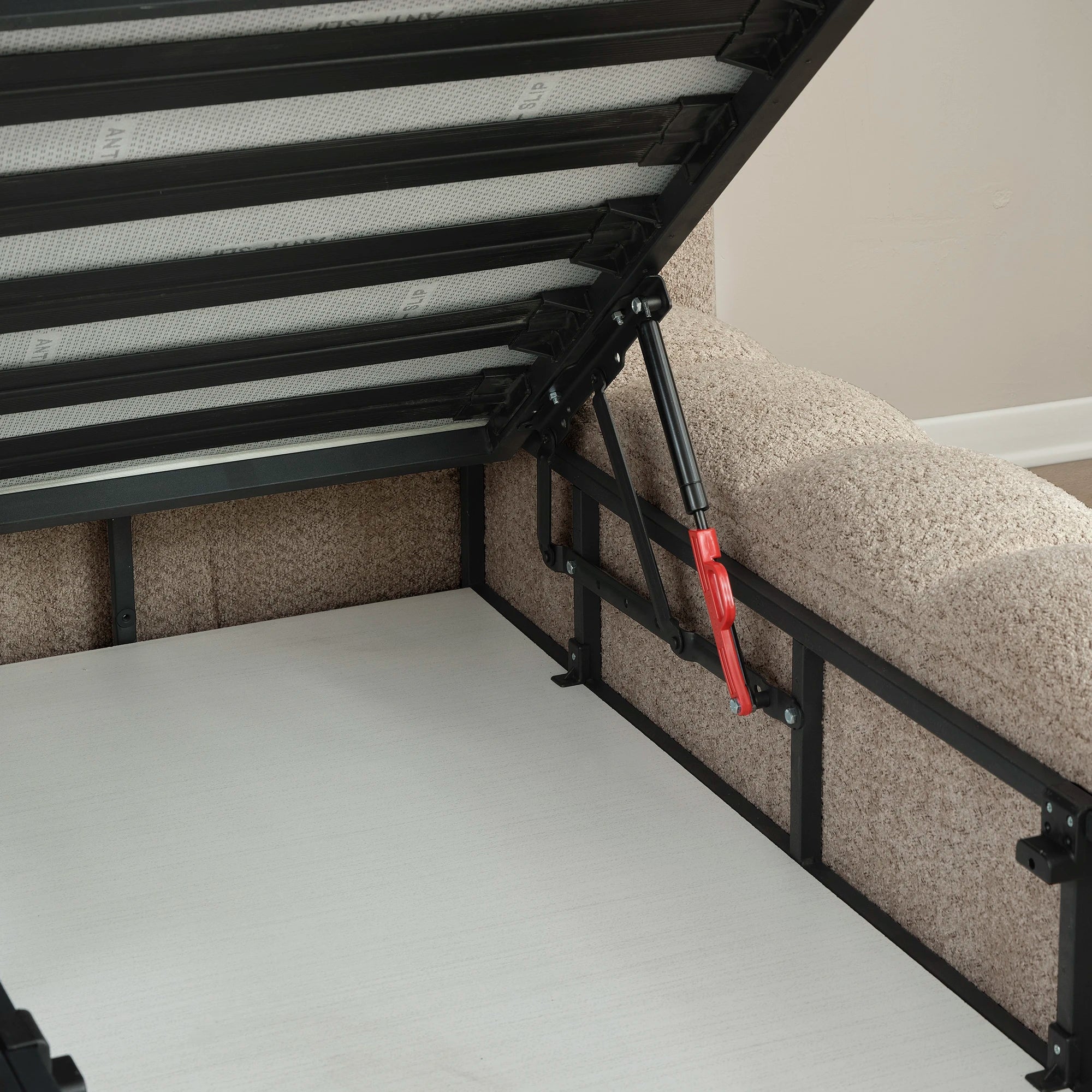 Bett mit Stauraum NORA