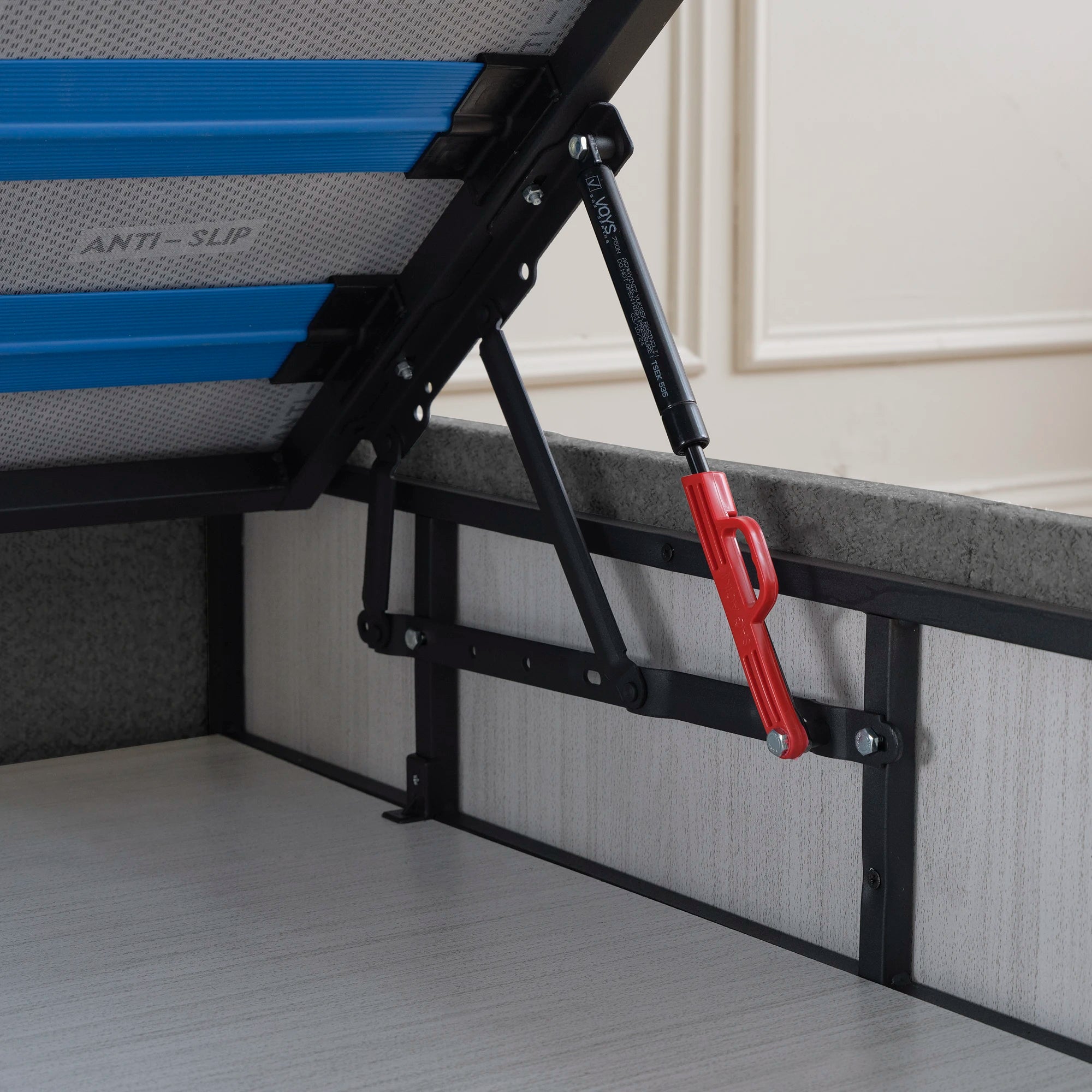 Posteľ s úložným priestorom OTTO