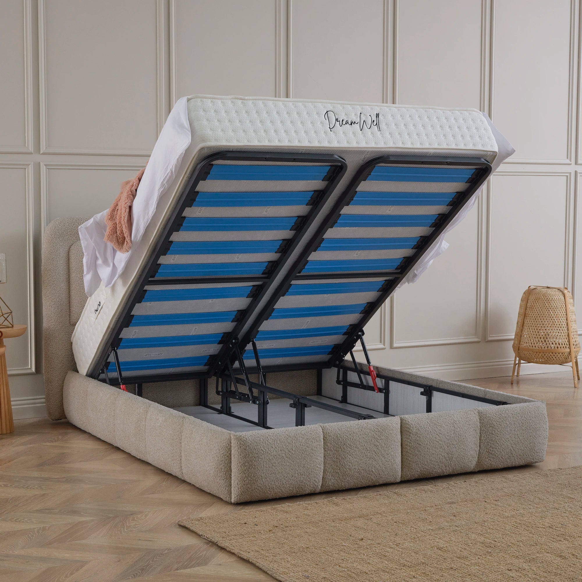 Posteľ s úložným priestorom OTTO