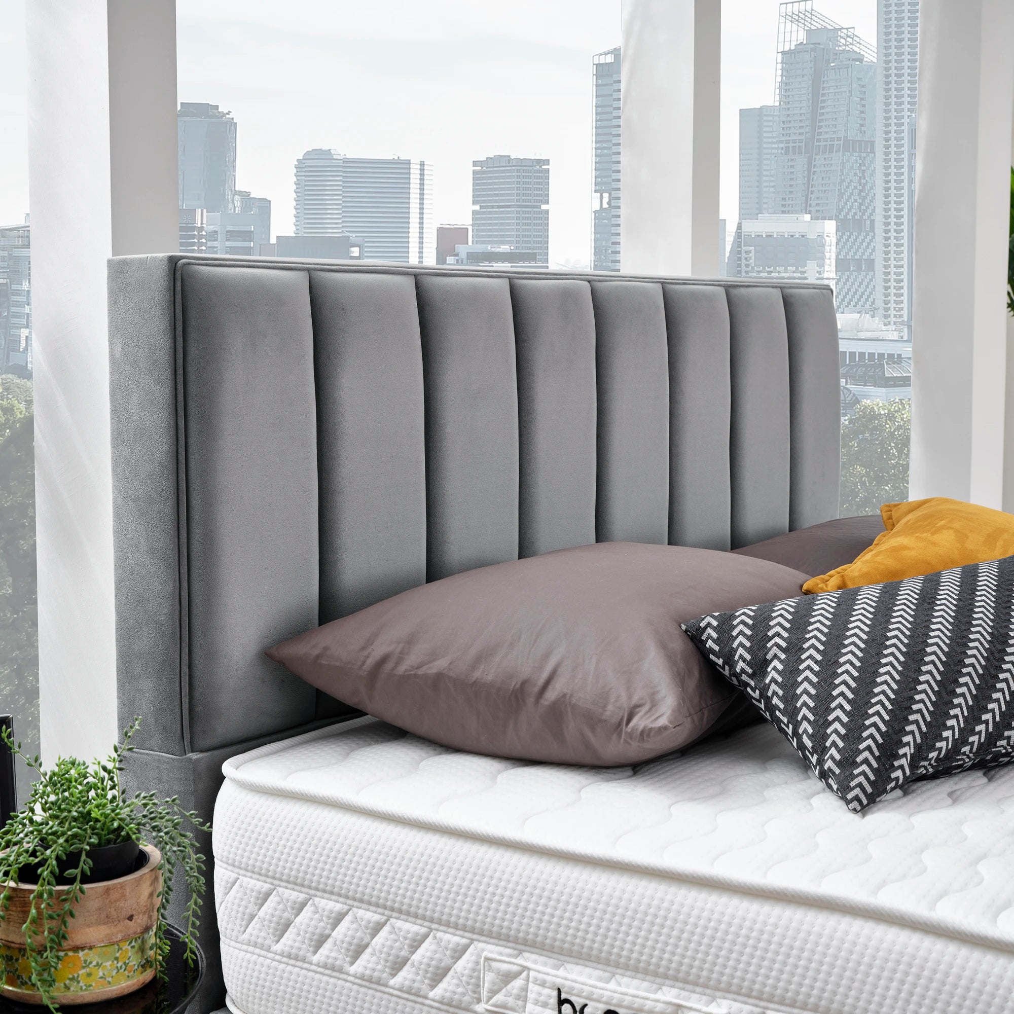 Posteľ s úložným priestorom PARÍŽ