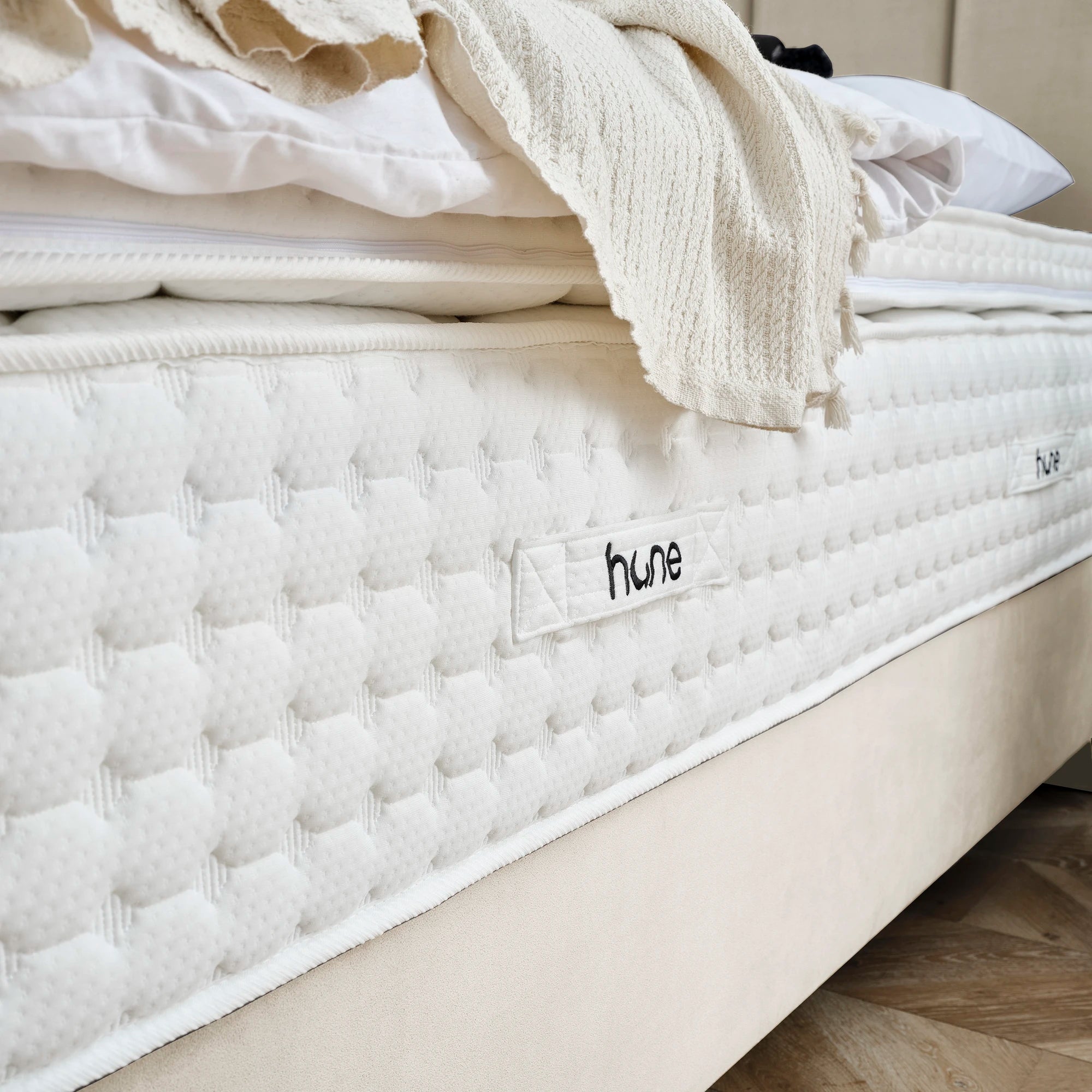 Bett mit Stauraum PASSION