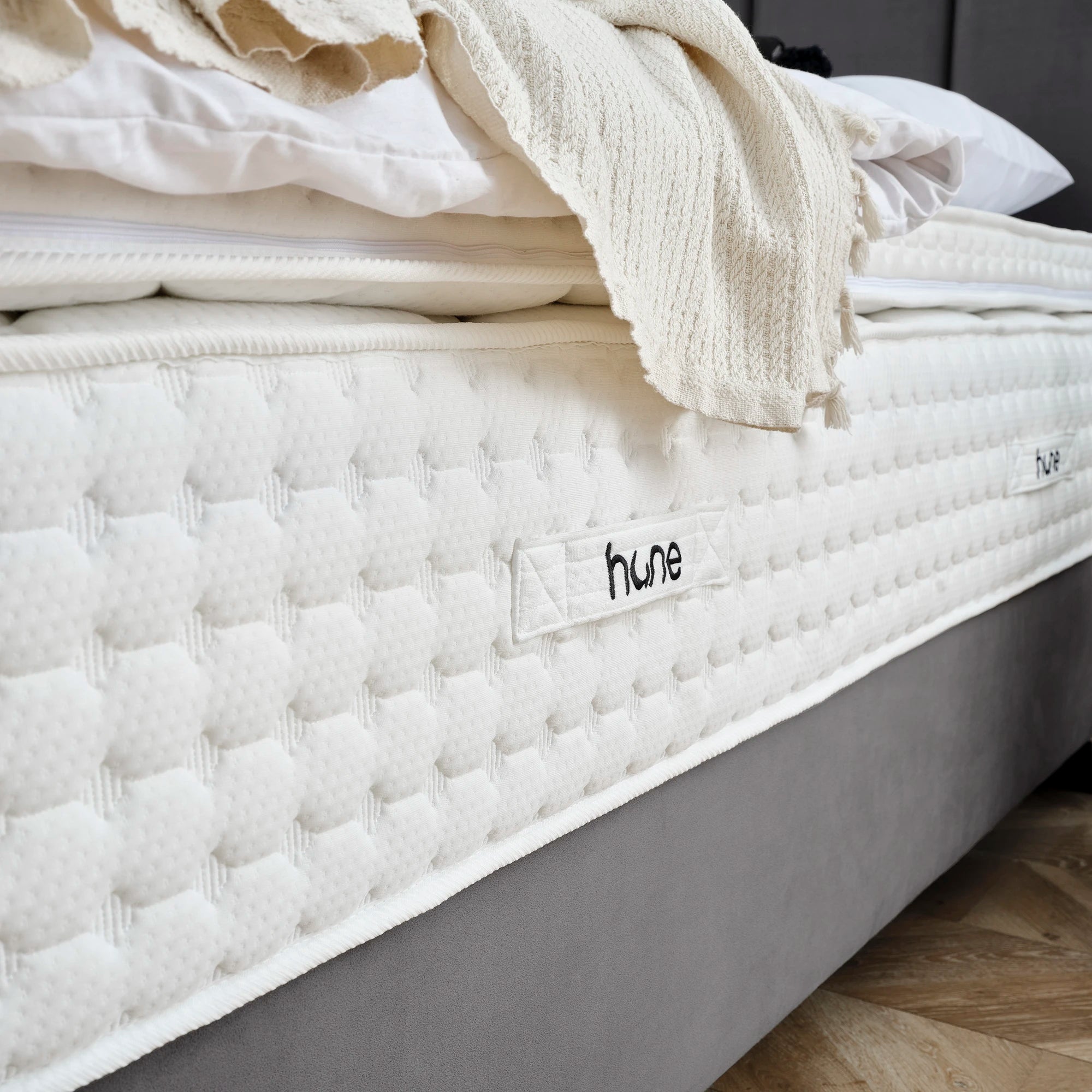 Bett mit Stauraum PASSION