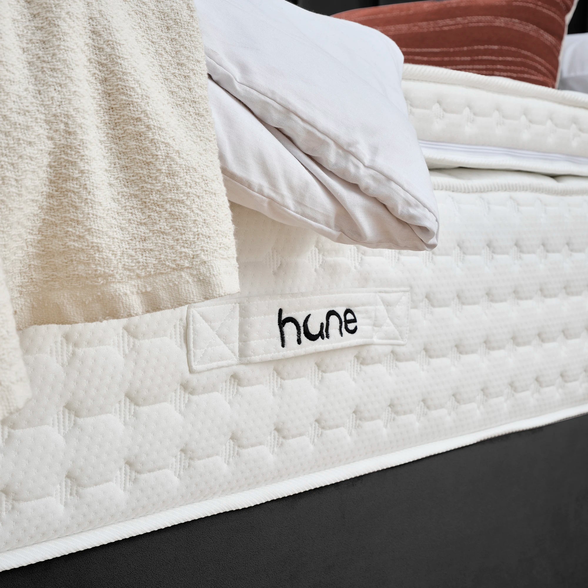 Bett mit Stauraum PASSION