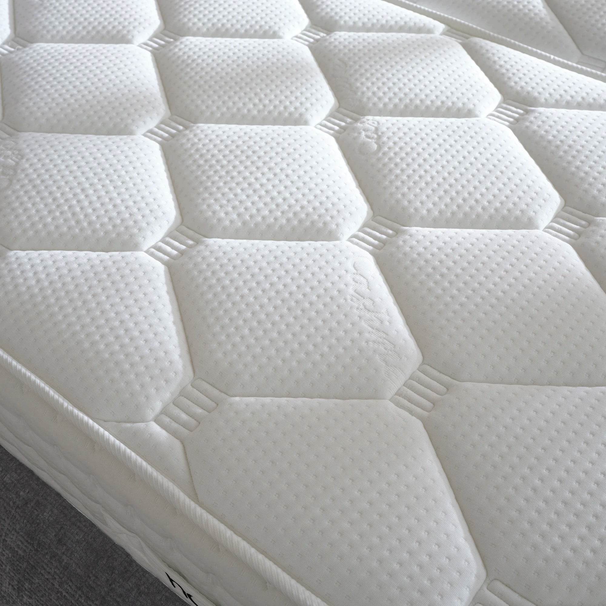 Bett mit Stauraum VERONICA