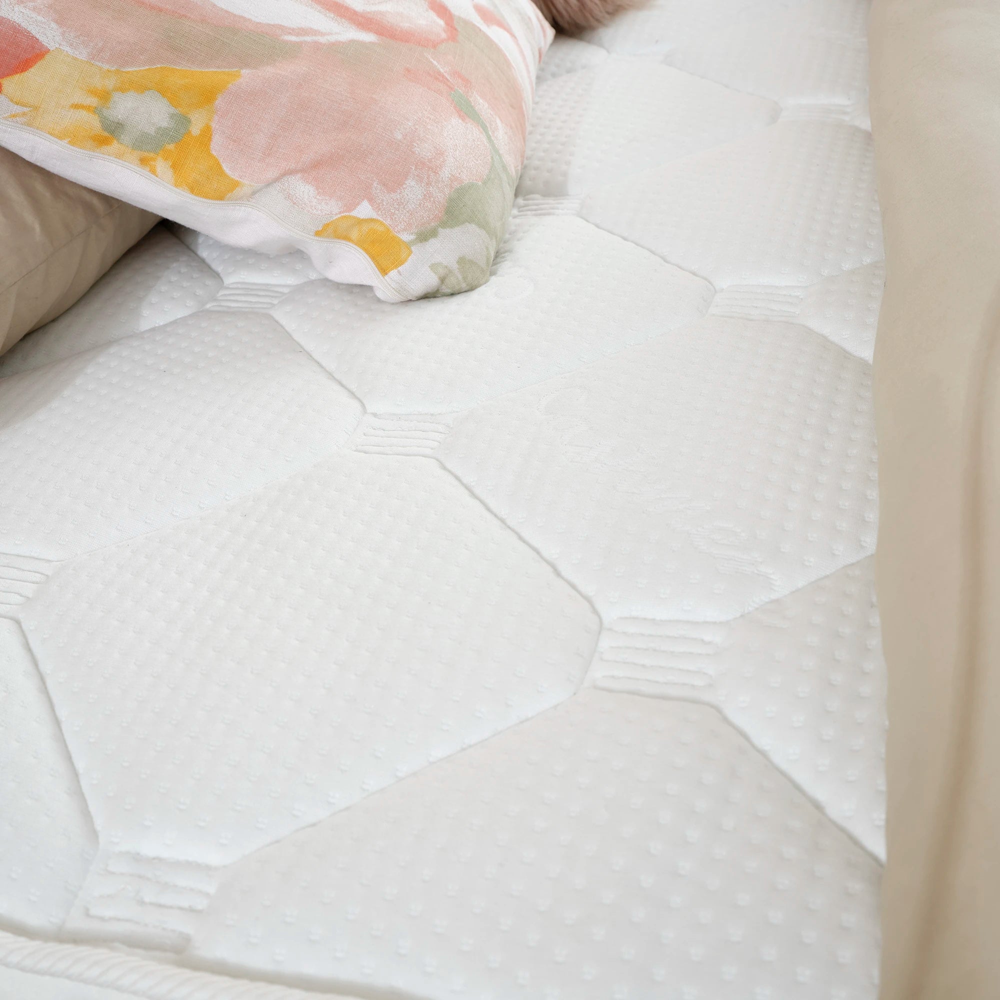 Posteľ s boxspringom DUBAJ