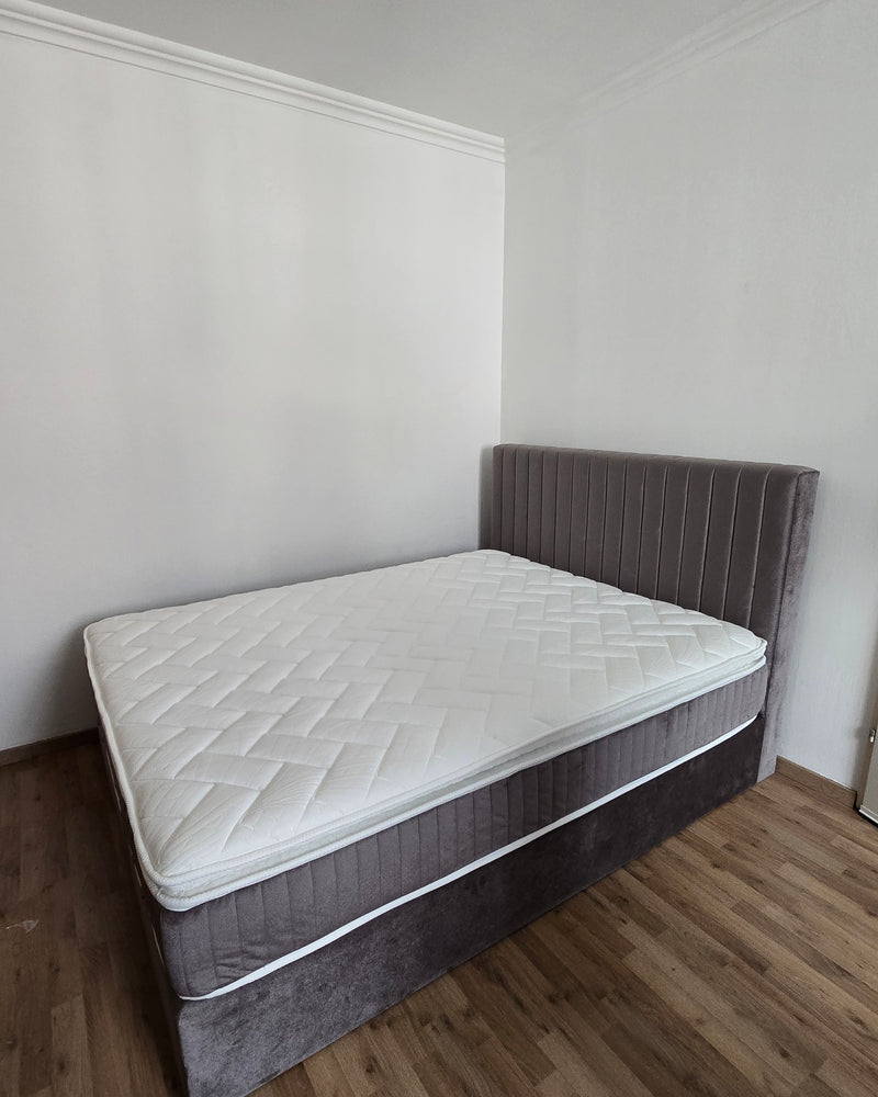 Bett mit Stauraum Line