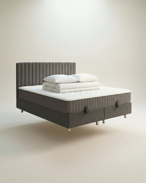 Anthrazit in Samt Stoff