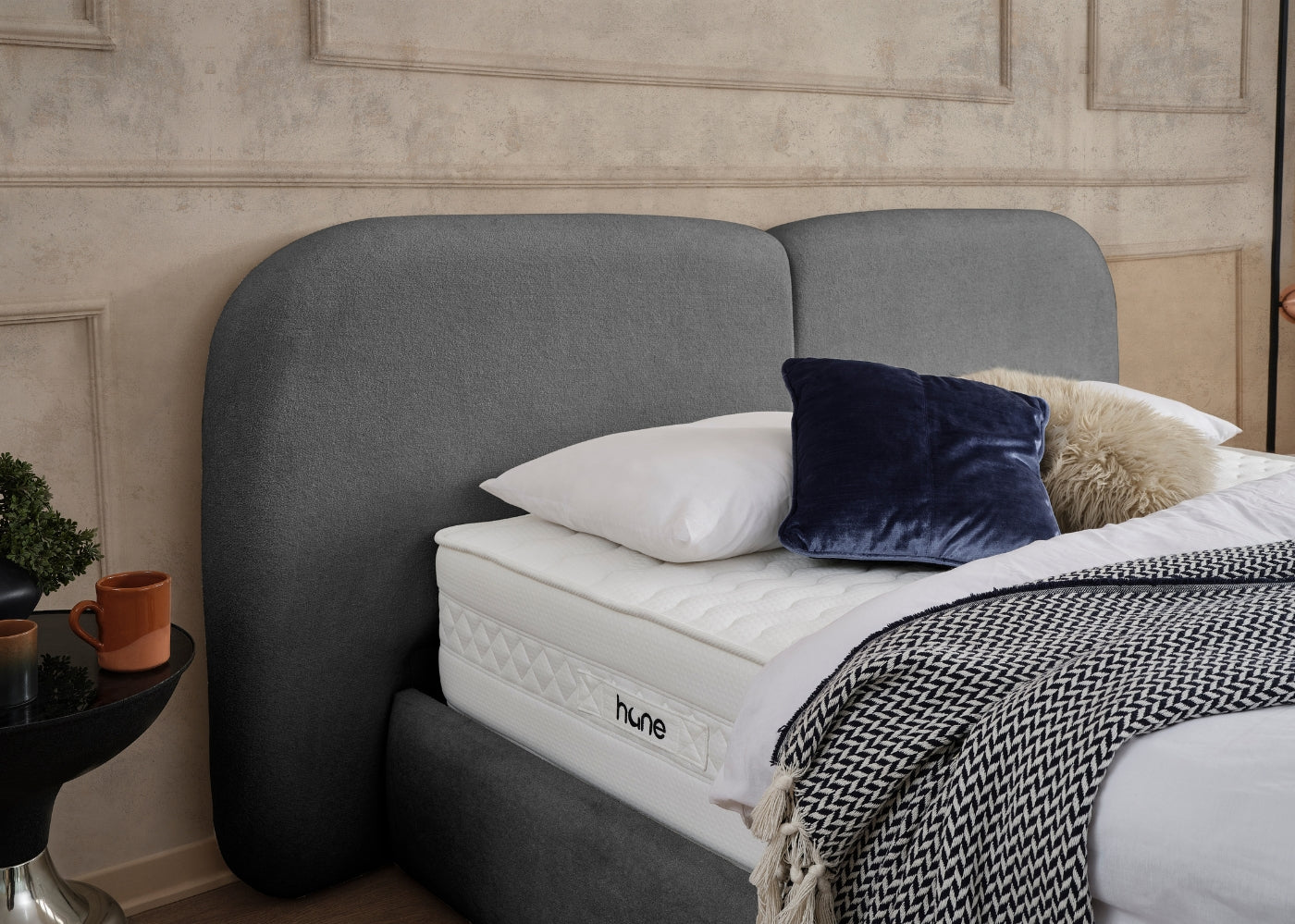 Posteľ s úložným priestorom NAD