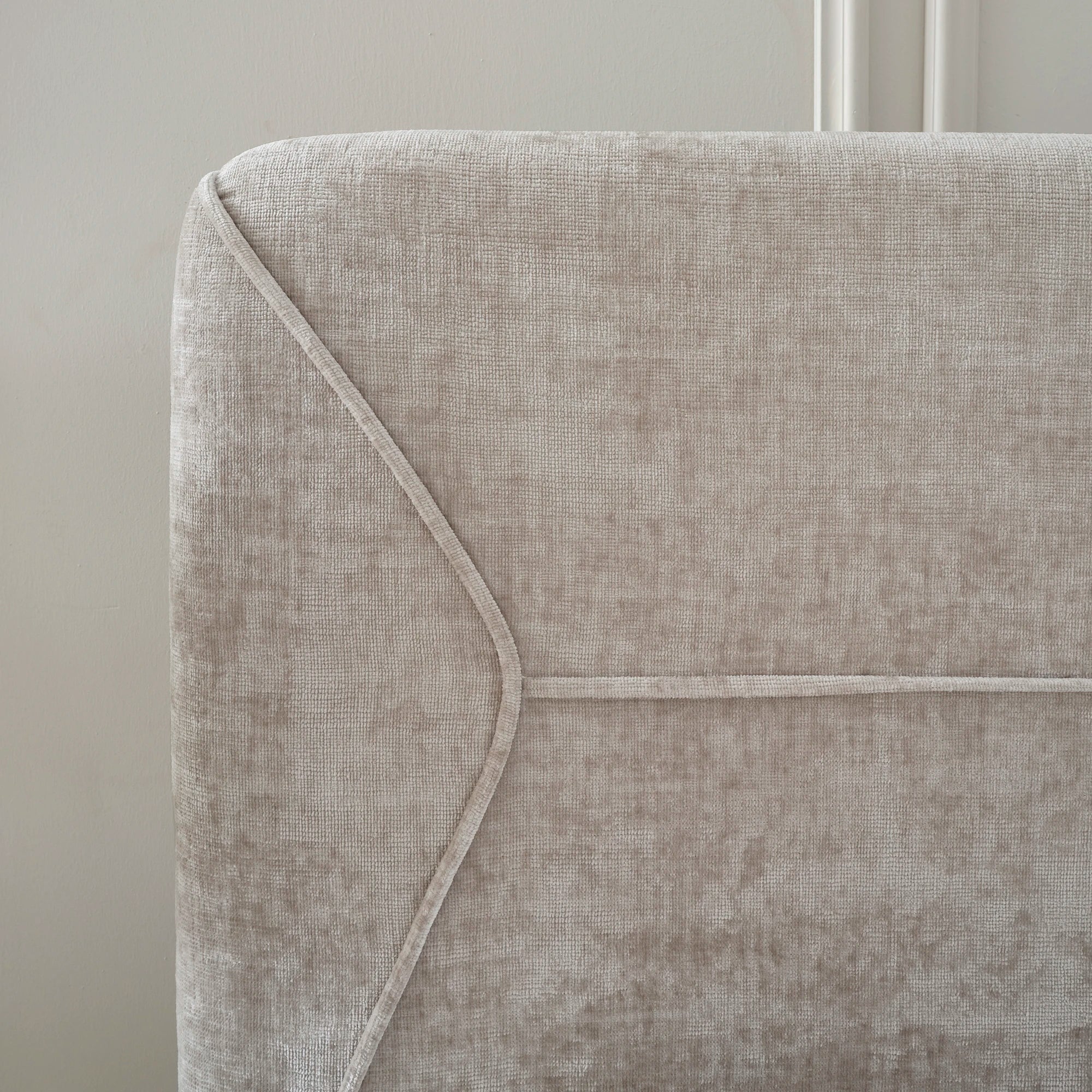 Bett mit Stauraum SleepPro